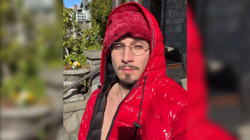 Fenômeno do TikTok, conhecido por hits como "boom" e "check", se apresenta pela primeira vez no Brasil.
Reprodução/Instagram