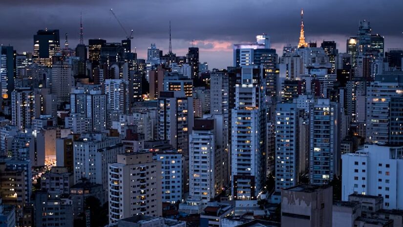 A publicação concluiu afirmando que "não há dúvidas de que a cidade é uma grande selva de pedras feia" - (Loïc Fürhoff/Unsplash)