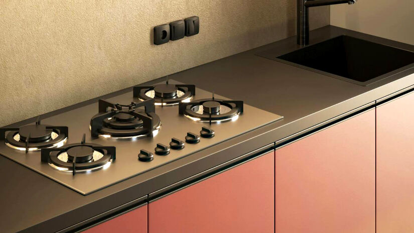 3. Fogão elétrico (cooktop) - O fogão elétrico é um aparelho que cada vez mais vem ganhando espaço no Brasil, e ocupa a terceira posição desta lista.Caso seja utilizado durante o tempo de uma hora por dia, em um mês terá consumido cerca de 68 kWh de energia - (Bilal Mansuri/Pexels)