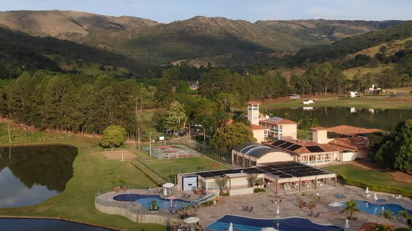 Hotel Engenho da Serra é uma das opções de destaque entre as hospedagens de luxo na região - (Reprodução/YouTube Tesouros do Brasil)
