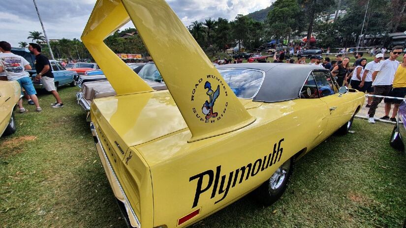 Com motor V8 de 500 cavalos, o Superbird podia atingir mais de 250 km/h na década de 1970.  /Divulgação
