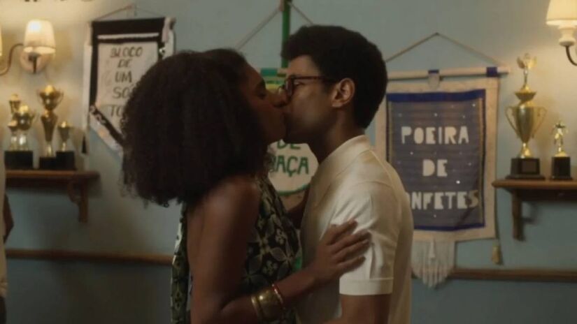 Após muitas idas e vindas, e reviravoltas como a gravidez de Iolanda (Carla Cristina Cardoso), os pombinhos finalmente vão se casar em uma cerimônia emocionante no 'Clube Gente Fina'.