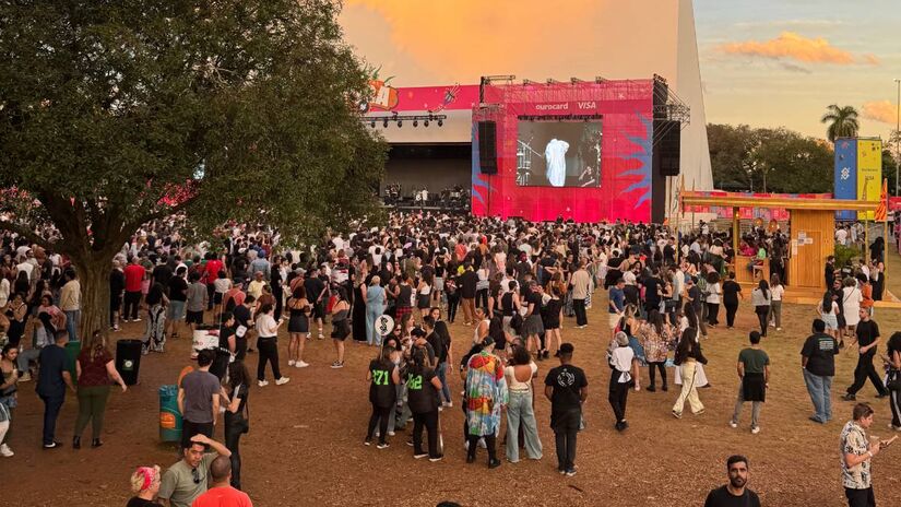 Com famílias e grupos de amigos e desconhecidos dividindo o mesmo gramado, o Festival Turá valorizou a importância das experiências coletivas e da brasilidade do nosso povo e da nossa cultura, se consolidando como um dos principais eventos de música brasileira da cidade.