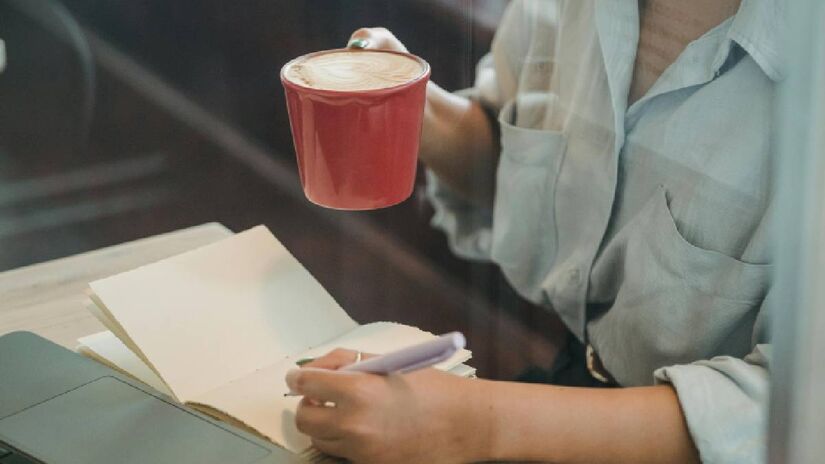 A cafeína aumenta os níveis de adrenalina no sangue | Mizuno K | Pexels