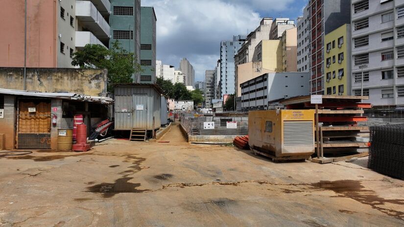 'Atraso' no progresso das obras é reflexo de um trâmite envolvendo vestígios arqueológicos.

/Foto: Divulgação/Linha Uni
