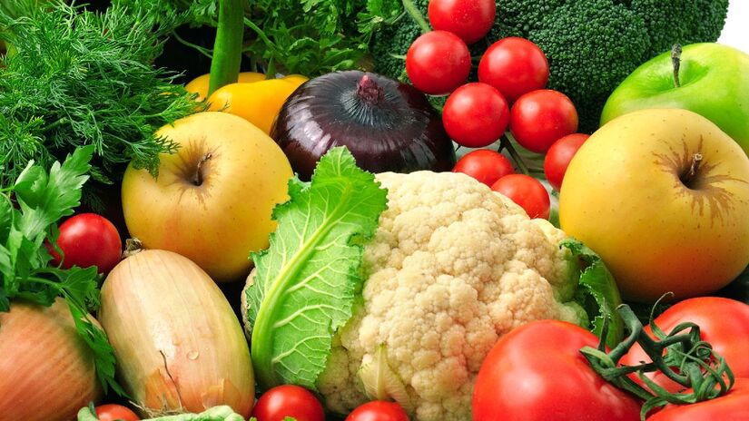 Lave sempre as frutas e vegetais antes de comer. Imagem: Olearys/Wikimedia Commons