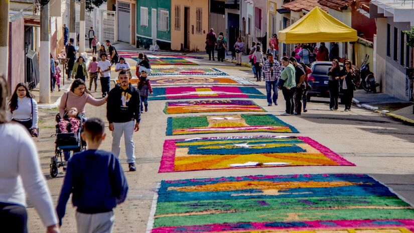 Com uma das festividades mais tradicionais, Pirapora do Bom Jesus tem procissões pelo centro da cidade.
Divulgação/Prefeitura de Pirapora do Bom Jesus