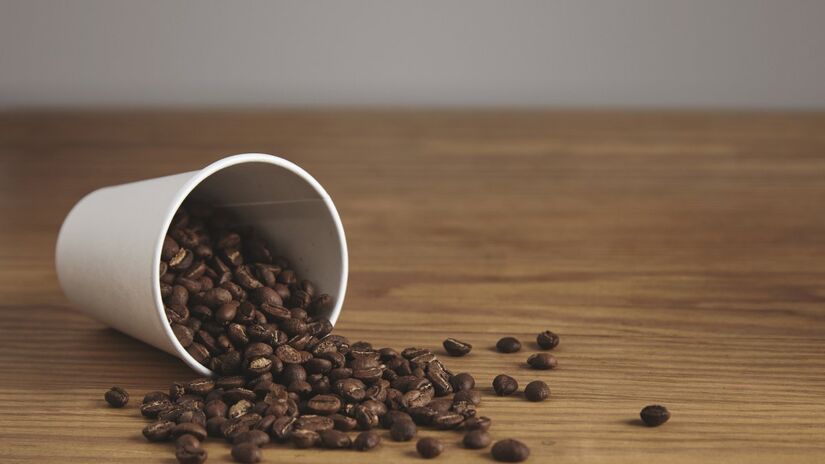 Estudo revela que grãos verdes de café, quando fermentados, podem gerar bebidas com qualidade sensorial superior à de cafés tradicionais