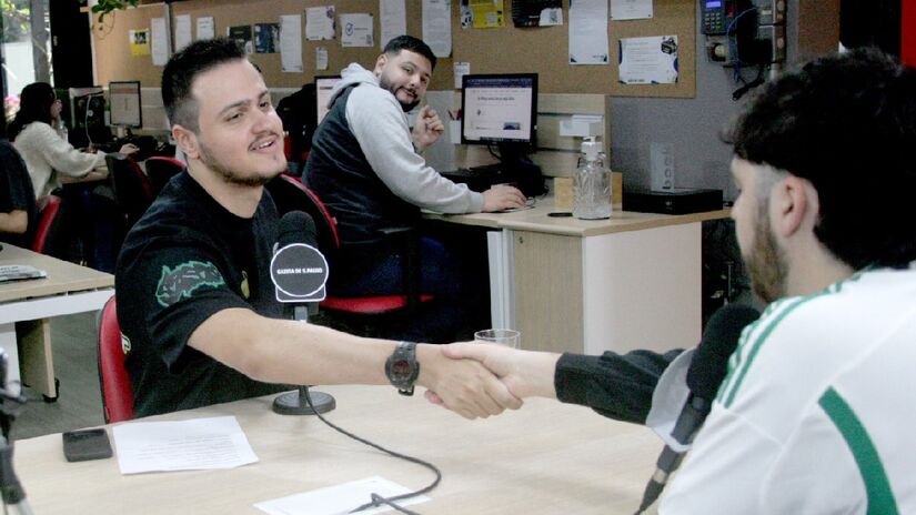 Integrante de um dos principais canais do YouTube do Brasil, o Desimpedidos, Bira esteve na Gazeta de S.Paulo para participar do podcast "G+Esportes", apresentado por Leonardo Sandre - (Thiago Neme/Gazeta de S.Paulo)