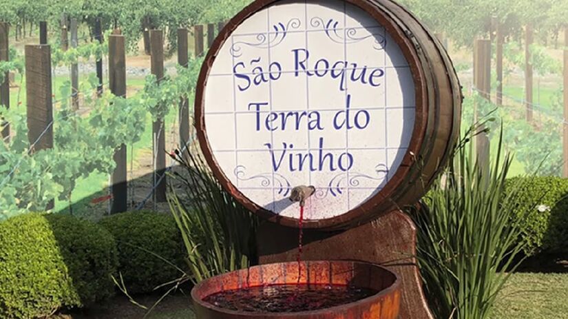 Estrada do Vinho concentra dezenas de vinícolas e restaurantes típicos