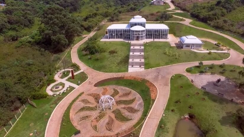 Do auge da indústria têxtil à valorização da natureza, o destino surpreende quem busca alternativas à capital
