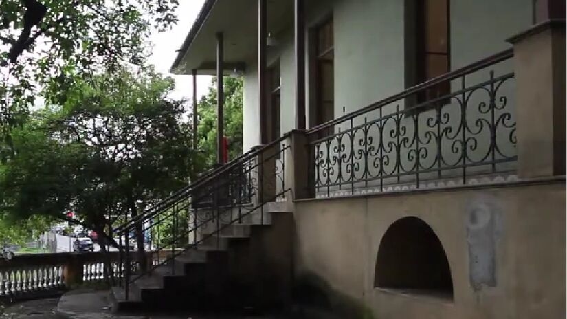 Casa da Dona Yayá é o local aonde uma mulher foi isolada, até sua morte após apresentar traços de psicose esquizofrênica devido a tragédias que ocorreram em sua vida