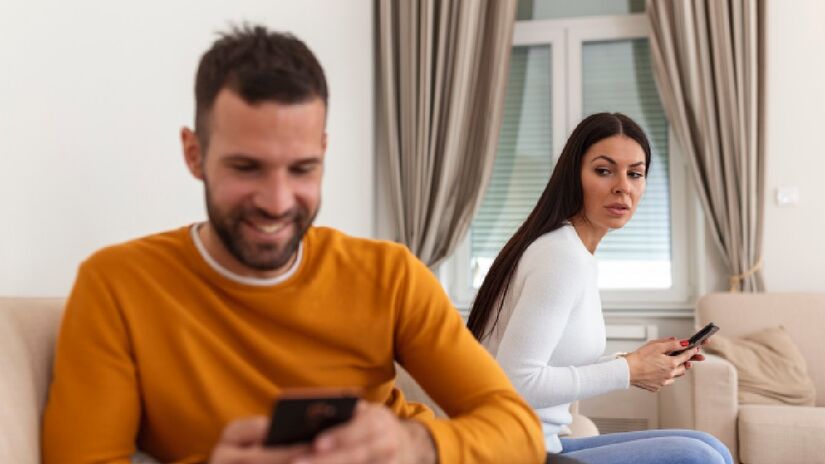 Casais que mais praticam o 'phubbing' têm níveis mais baixos de felicidade no casamento