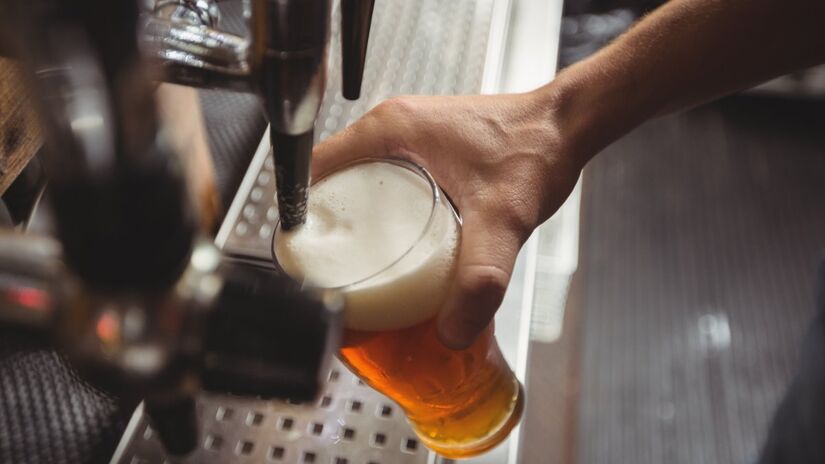 Entre os estilos que mais ganharam o paladar do público ribeirão-pretano e de visitantes está a IPA. Conhecida pelo sabor mais amargo e aroma intenso de lúpulo, essa cerveja ganhou protagonismo não só nos bares, mas também nos festivais.