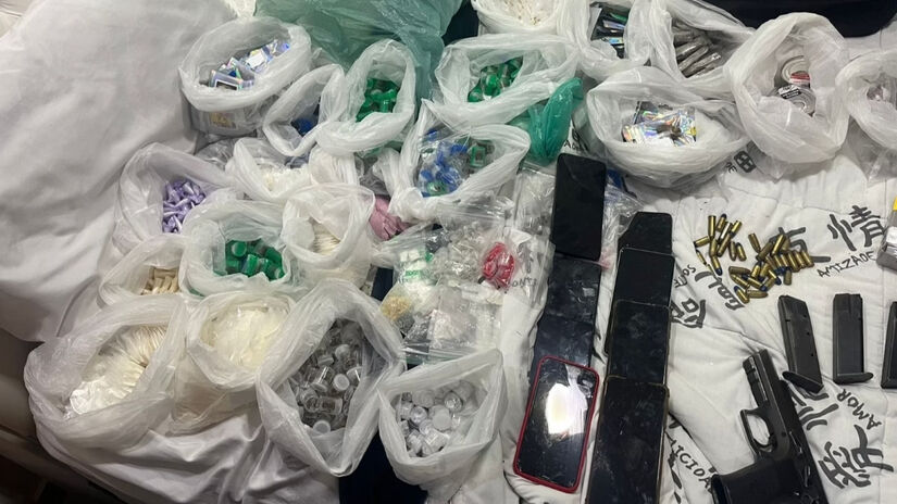 Drogas e celulares também foram apreendidas pela Polícia Militar de São Paulo. 