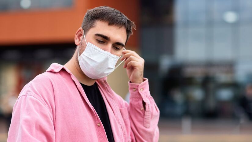 Células infectadas passam a produzir citocinas inflamatórias, reforçando a ligação entre infecção e disfunção hormonal em homens