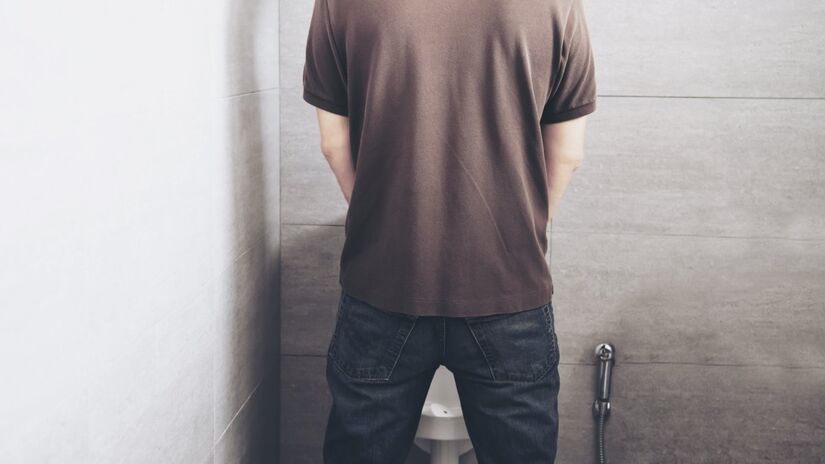 Vontade de urinar frequente: Com a glicose elevada, o corpo produz mais urina para tentar expulsar o açúcar acumulado