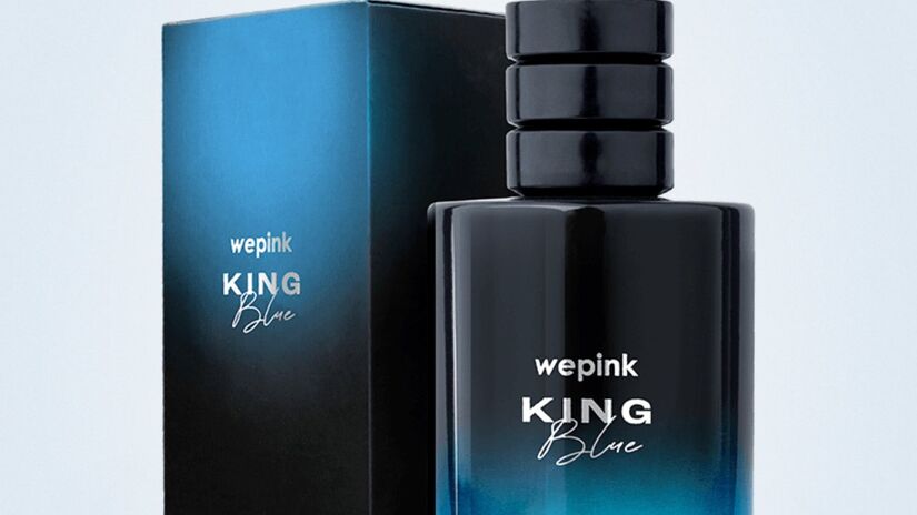 A fragrância é inspirada no perfume Invictus Victory Elixir da marca Paco Rabanne. De forma descontraída e bem-humorada, o influenciador afirma que o perfume "tem cheiro de homem baladeiro".
