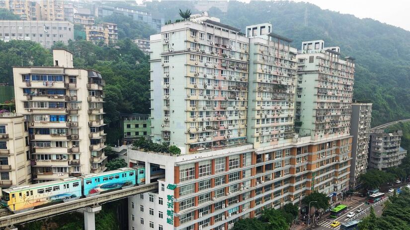 A estação de Liziba virou ponto turístico de Chongqing e hoje é patrimônio cultural da China
Foto: Reprodução/Wikimedia Commons