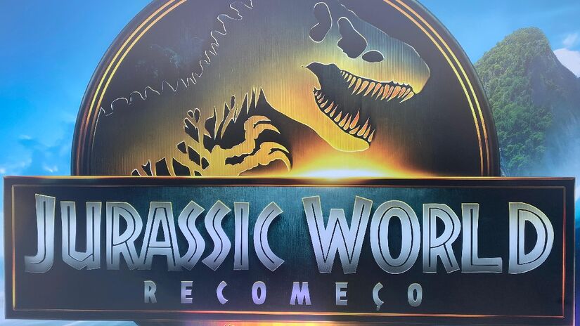 O evento acontece de julho a outubro de 2025 e propõe uma imersão real ao mundo dos dinossauros