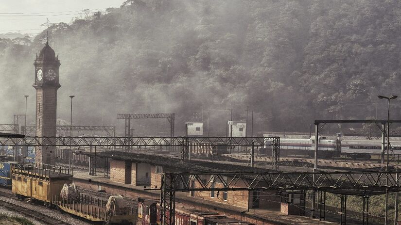 Neblina contribui para atmosfera singular do local. Imagem: Eduardobgatti/Wikimedia Commons
