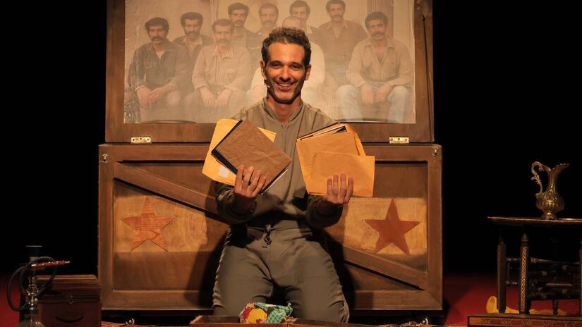 Após conquistar os públicos mineiro e carioca, o monólogo autobiográfico 'Meu Remédio', de Mouhamed Harfouch, estreia pela primeira vez em SP, no Teatro Santos Augusta, no dia 30 de agosto.