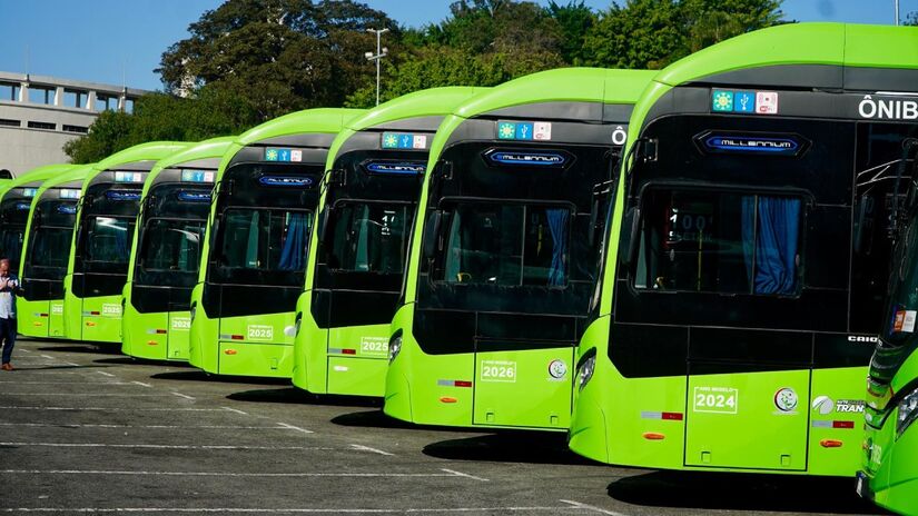 Frota de ônibus elétricos alcança marca de 841 coletivos não poluentes.

/Foto: Sergio Barzaghi/Secom