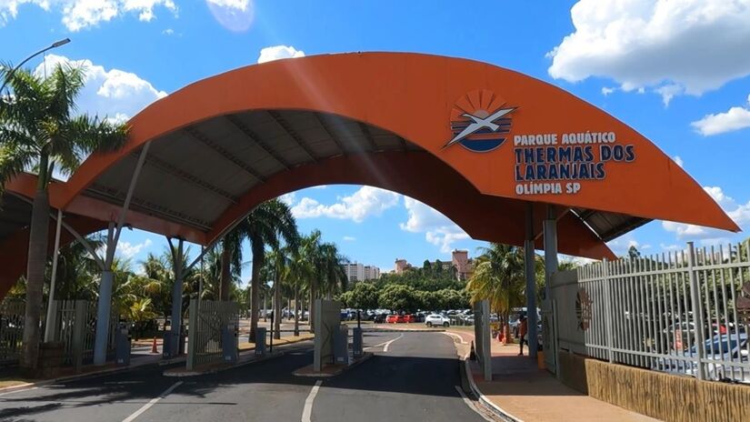 O maior e mais famoso parque da cidade é o Thermas dos Laranjais 