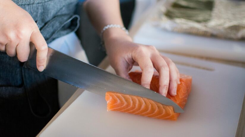 Peixe é uma ótima pedida para proteínas magras. Imagem: Huy Phan/Pexels