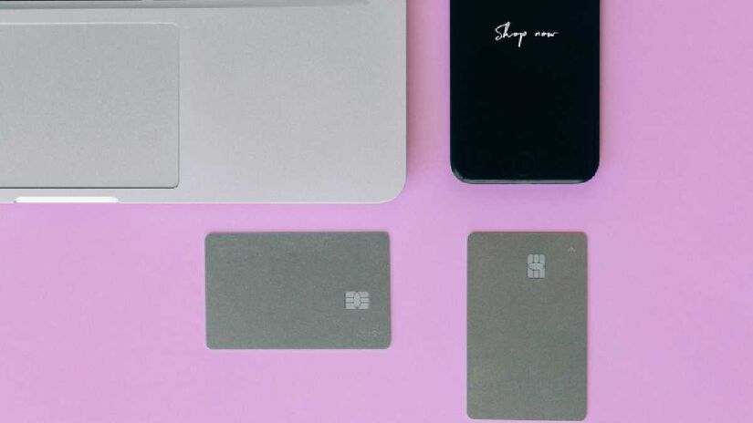 O modelo da UnionPay prioriza soberania sobre os dados financeiros.
Ao contrário das empresas privadas ocidentais, o sistema é estatal.
A coleta de dados atende a estratégias internas do governo chinês.