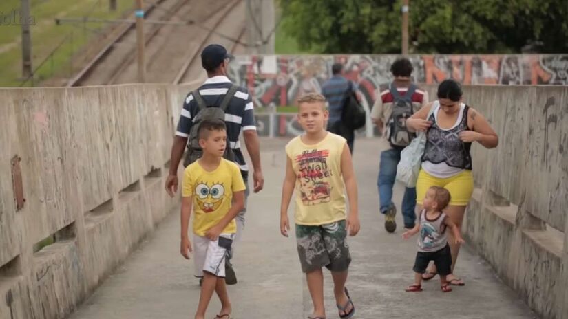A falta de sinalização dificulta ainda mais. Muitos pensam estar perdidos quando, na verdade, estão no caminho certo.