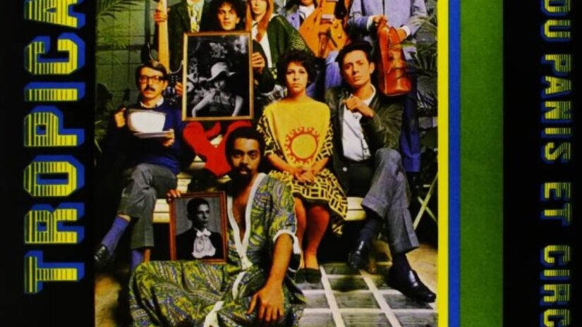 2) Tropicália ou Panis et Circencis -
Vários (1968, Philips) -

Assim como "Secos e Molhados" e "Construção", Panis et Circencis foi muito mais do que um álbum de músicas, se revelando mais um instrumento de resistência e transgressão frente à ditadura.