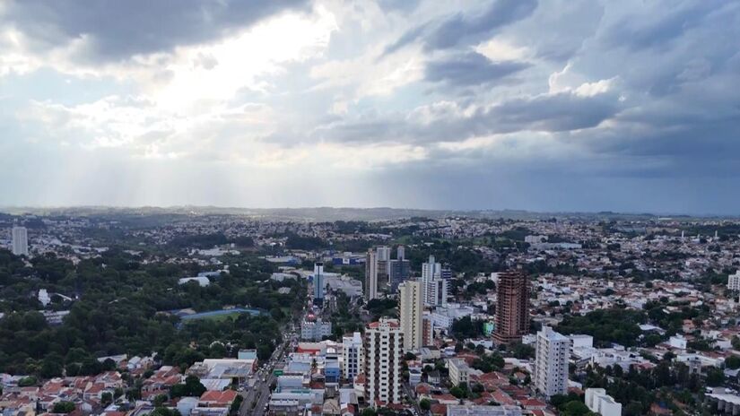 A cidade conta com uma estrutura de cidades grandes 