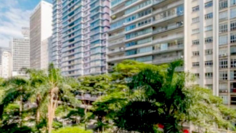 O apartamento conta com Débitos Tributários (IPTU e afins), Débito Condominial e Dívida Fiduciária com o Banco do Brasil.
Divulgação/Leilão Eletrônico