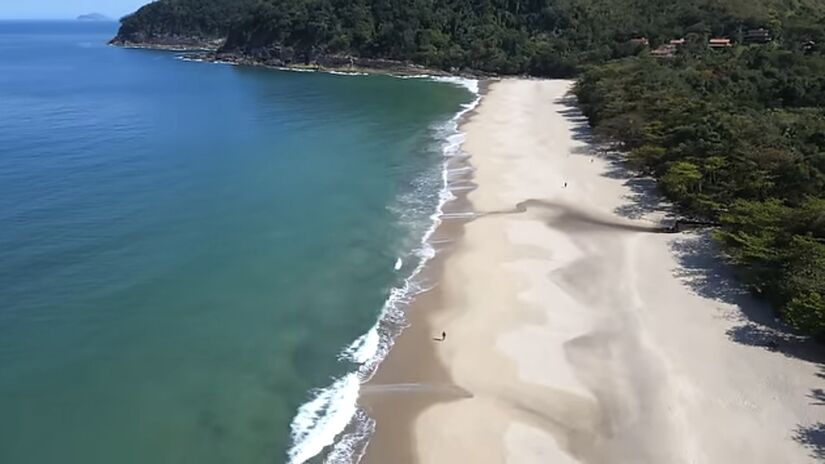 São Sebastião fica a cerca de 3 horas de viagem saindo de São Paulo - reprodução: Youtube
