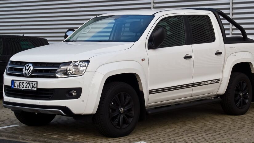 Mesmo para fãs da Volkswagen, a Amarok Highline 2.0 4x4 2011 é um problema crônico. Este modelo é conhecido por "estourar correia dentada", um defeito que persiste até hoje e pode causar um "BO gigante". Por isso, muitos a apelidam de "Bomb Barque".