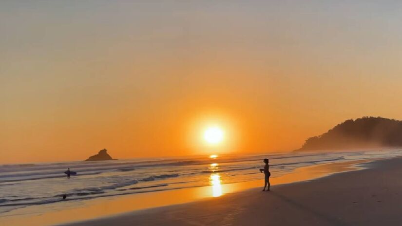 Praia de Juquehy é uma com as melhores infraestruturas para a família Reproução YouTube | Planeta Litoral