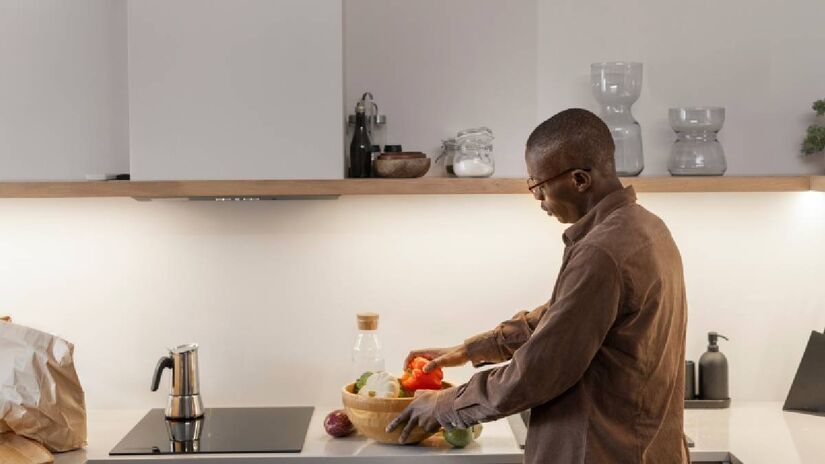 Air fryer, liquidificador e forno elétrico: pequenos investimentos que elevam sua cozinha | Freepik 