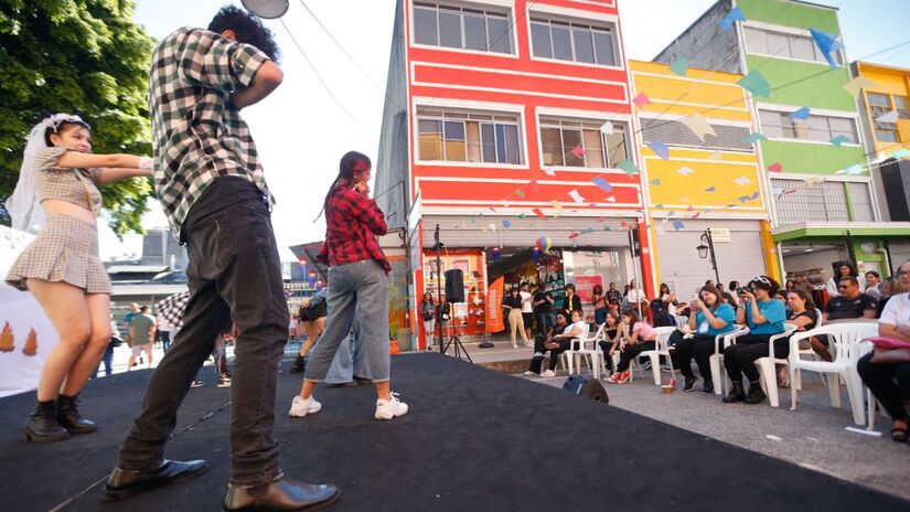 Mais do que um polo comercial, o Bom Retiro é um dos bairros mais multiculturais de São Paulo (Foto: Paulo Pinto/AGÊNCIA BRASIL)