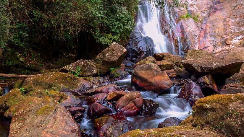 A Cachoeira do Lageado, no bairro de mesmo nome, é a opção de destaque para os amantes deste tipo de atração, localizada a sete quilômetros do centro da cidade - (Divulgação/Pousada Quatro Estações de Pinhal)