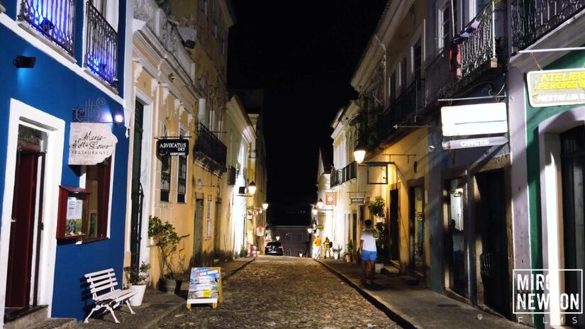Pelourinho é descrito como parada obrigatória, apesar do turismo intenso