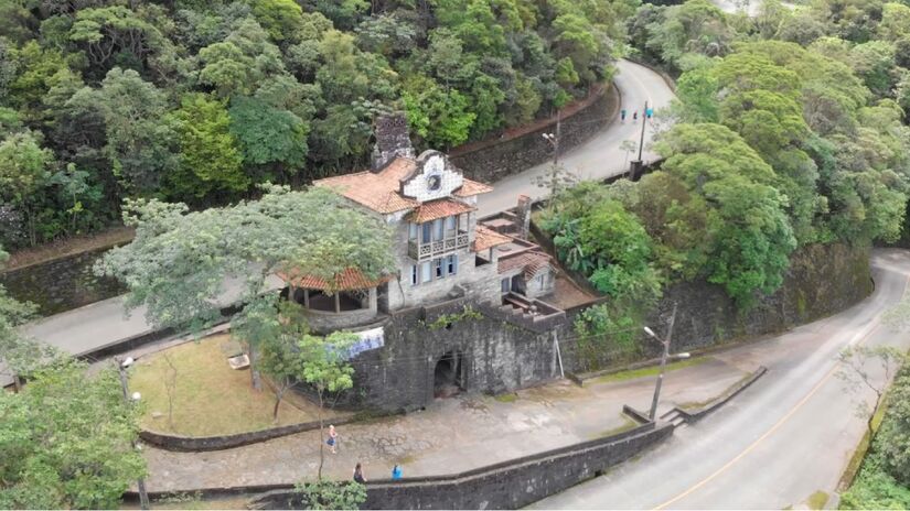 Rancho da maioridade foi construído em homenagem a Dom Pedro ll e tem linda decoração de azulejo fino