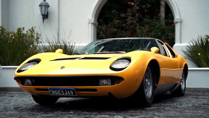 Lamborghini Miura P400 S, ano 1969, vem na cor amarela e acelera de 0 a 100 km/h em 6,5 segundos/ Foto: Divulgação/Artur Barros