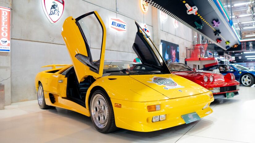 Lamborghini Diablo 1991 amarelo é uma das cinco unidades existentes no Brasil e foi consertada por Valentino Balboni./ Foto: Divulgação/Carolina Lopo