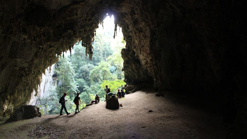 Local é conhecido por mais de 300 belas cavernas. Imagem: Andre Daffara/Wikimedia Commons