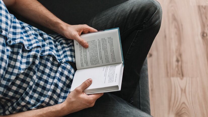 Especialistas alertam: nem todo livro ajuda, alguns podem até prejudicar