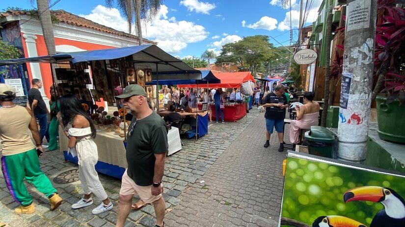 Pertencente a Grande São Paulo, Embu das Artes concentra atrações variadas, lojas e cafés, além da feira de artesanato com vastas opções de itens artesanais para levar para casa ou presentear - (Divulgação)