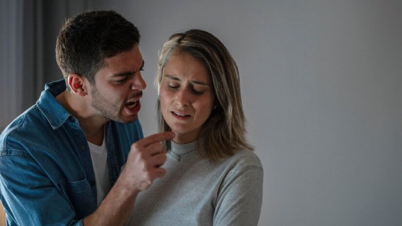 Sonhos recorrentes podem indicar emoções ainda não resolvidas (Fotos: Freepik)
