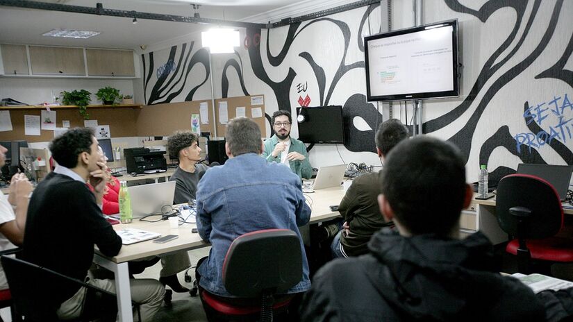 O grande diferencial do Pinpoint é a capacidade de usar a inteligência artificial do Google para analisar grandes coleções de documentos/Thiago Neme/Gazeta de S. Paulo