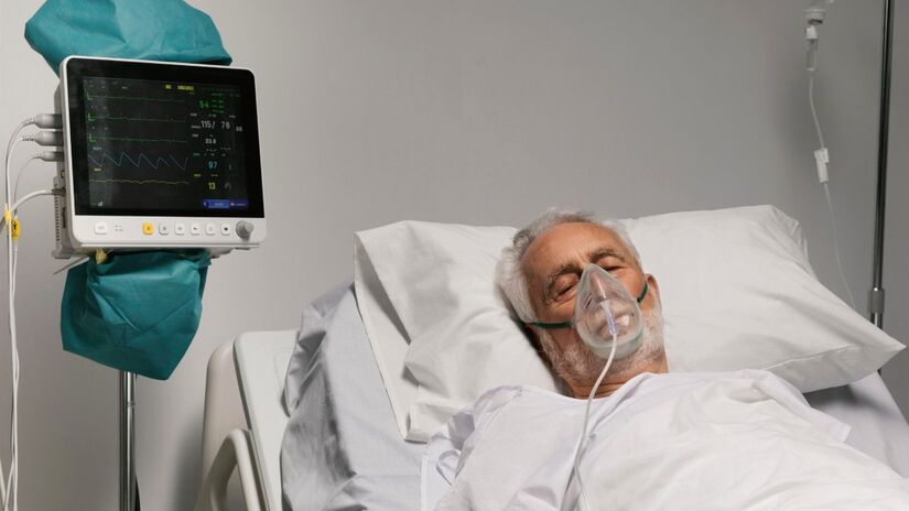 Boca e olhos ressecados indicam a perda de água nos últimos momentos